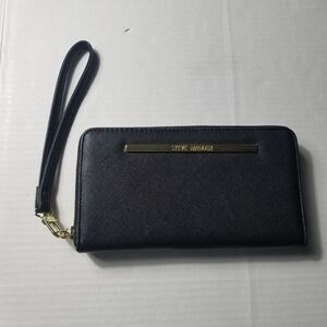 NEW STEVE MADDEN BLACK AND GOLD WRISTLET WALLET